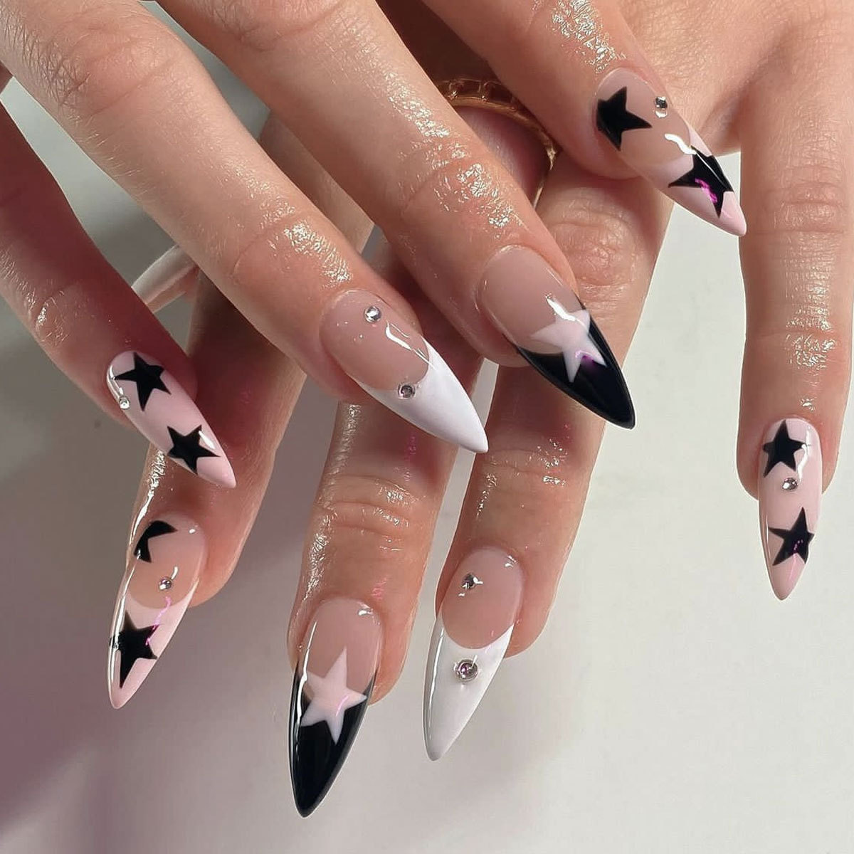 24pcs Long Stiletto False Nail - مراجعة Nail Extension Tips وسعره