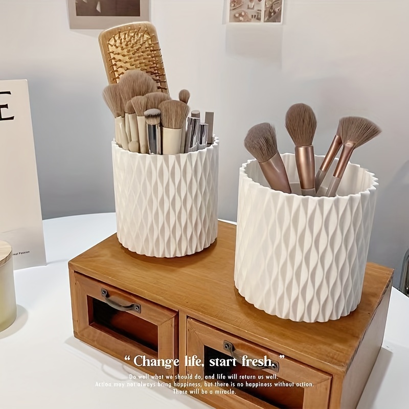 Desktop 360Rotating Cosmetic S - مراجعة Blush Brush Kabuki وسعره