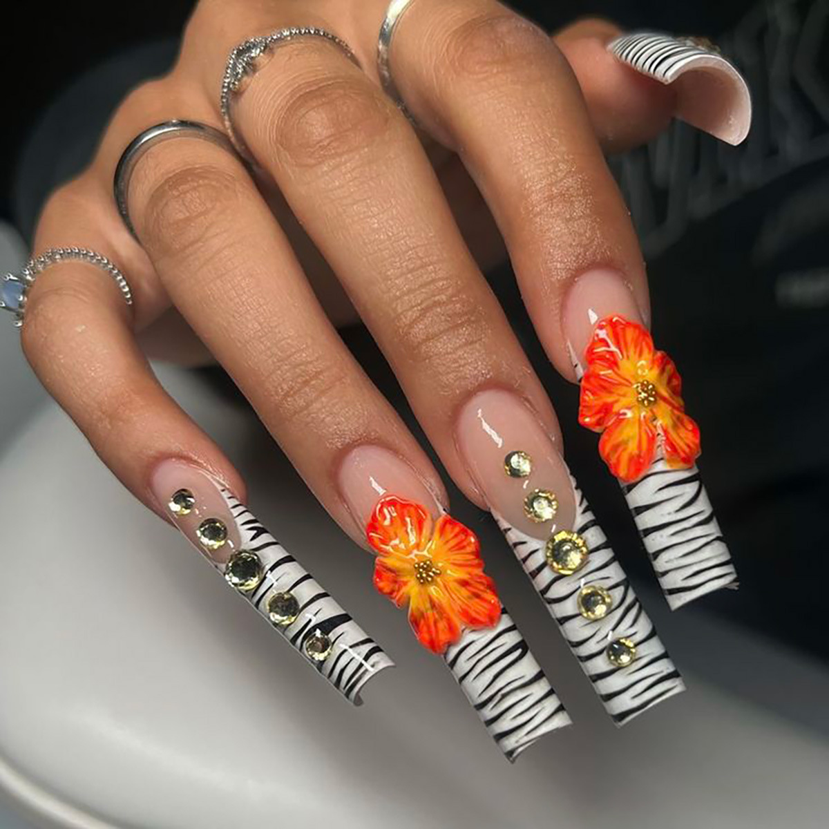 24pcs Flower Press on Nails Ar - مراجعة Nail Extension Tips وسعره